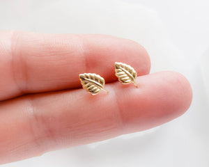 Little Leaf Studs • Tiny Leaf Earrings • Gold Leaves • Delicate Leaf Studs • Minimalist Stud Earrings • Dainty Leaf Earrings • Gift For Her