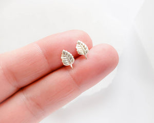 Little Leaf Studs • Tiny Leaf Earrings • Gold Leaves • Delicate Leaf Studs • Minimalist Stud Earrings • Dainty Leaf Earrings • Gift For Her