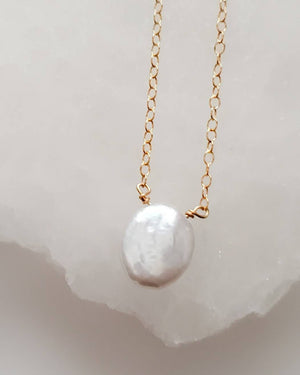 Oval Coin Pearl Necklace • Single Pearl Necklace • Flat White Pearl • Minimalist Necklace • Bridesmaid Gift • Gift For Her • Delicate Chain