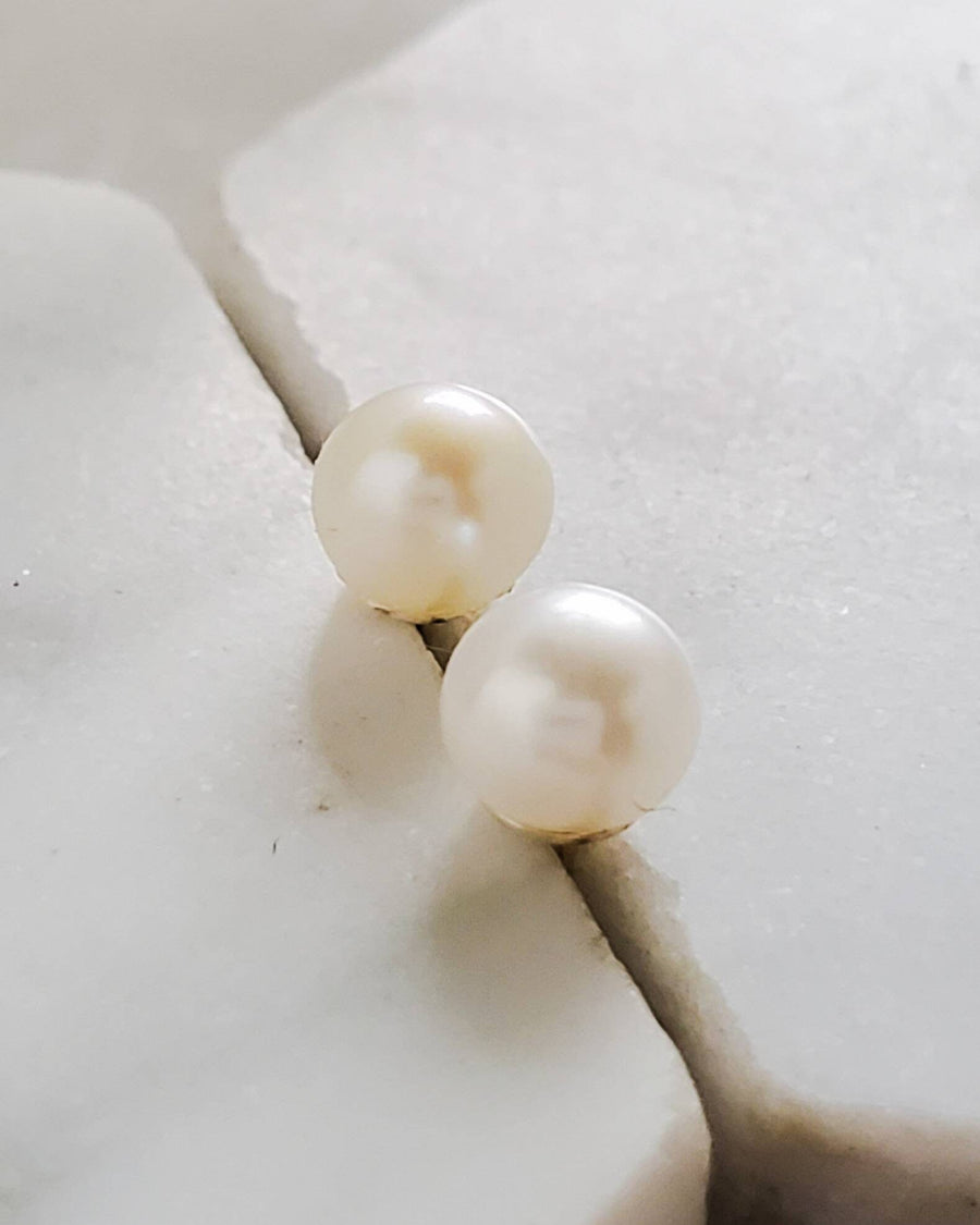 Little Pearl Studs • Freshwater Pearl Earrings • Classic Style • Simple Studs • Tiny White Pearl Studs • Delicate Pearl Earrings • June