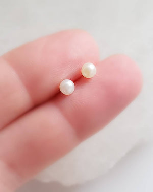 Little Pearl Studs • Freshwater Pearl Earrings • Classic Style • Simple Studs • Tiny White Pearl Studs • Delicate Pearl Earrings • June