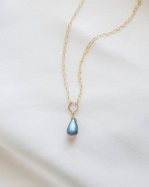 Dainty Labradorite Necklace • Smooth Labradorite Drop • Delicate Gold Chain • Layering Necklace • Blue Green Labradorite Pendant • Gift