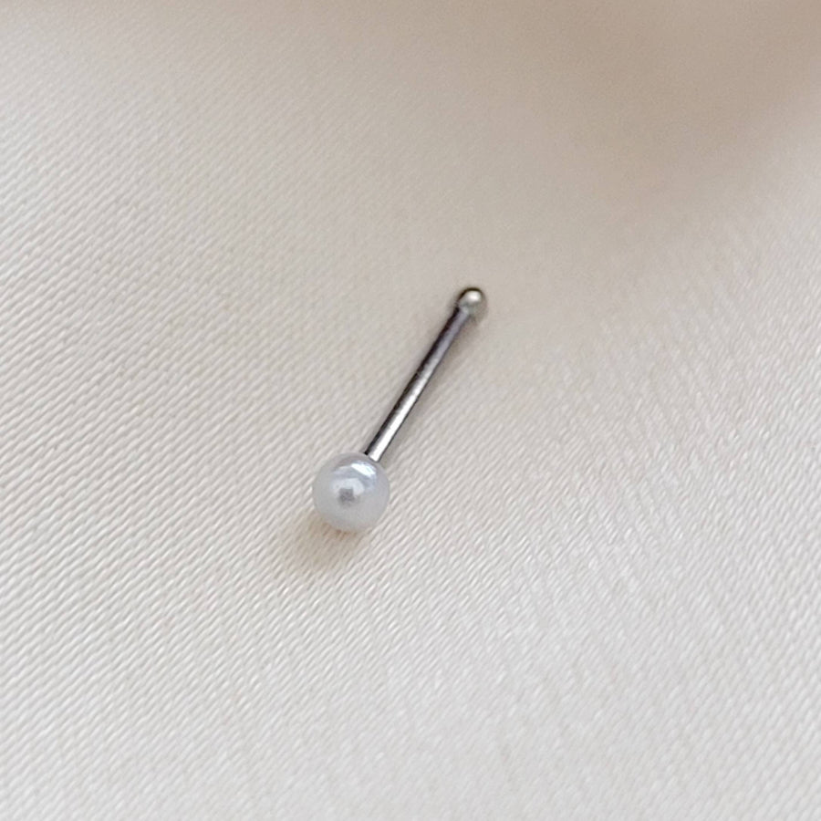 Tiny Pearl Nose Bone