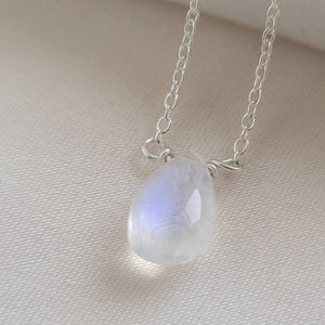 Rainbow Moonstone • Teardrop Necklace • Moonstone Pendant • Delicate Jewelry • Layering Necklace • Rainbow Gemstone • Genuine Moonstone