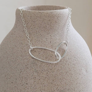 Oval Links Necklace • Linked Pendant • Infinity Necklace • Family Necklace • Sister Necklace • Necklace For Mom • Eternity Links