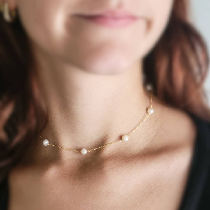 Pretty Pearl Choker • White Freshwater Pearls • Layering Choker • Wedding Jewelry • Thin Gold Chain • Dainty Necklace • Bridesmaid Gift