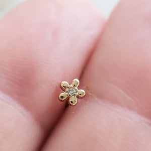 Tiny 14K Gold Flower Nose Stud With Tiny Diamond CZ Accent • Yellow Gold Nose Stud • Dainty Daisy Flower • Waterproof • 20 Gauge • L Bend