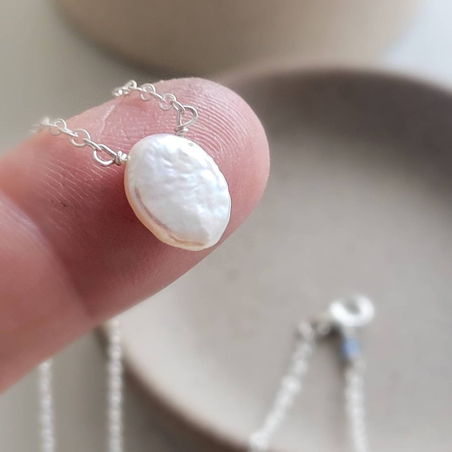 Oval Coin Pearl Necklace • Single Pearl Necklace • Flat White Pearl • Minimalist Necklace • Bridesmaid Gift • Gift For Her • Delicate Chain