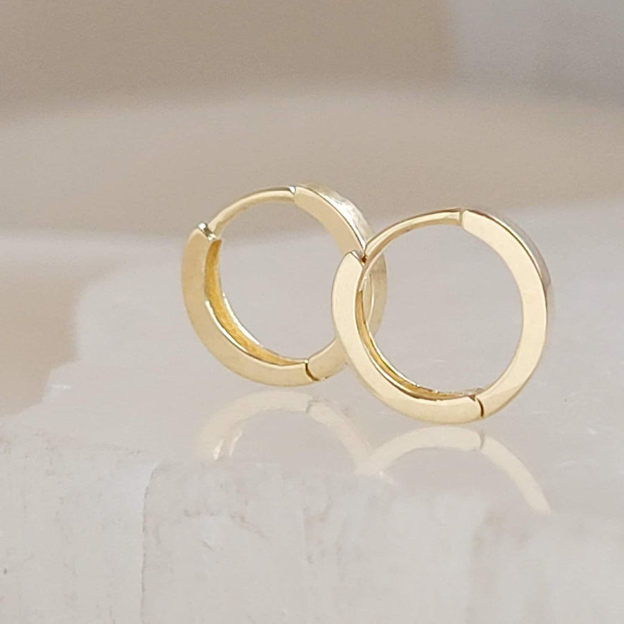 Solid 14K yellow Gold, Squared Modern style Hoop earrings. Click in style. By Studio Blue on Etsy