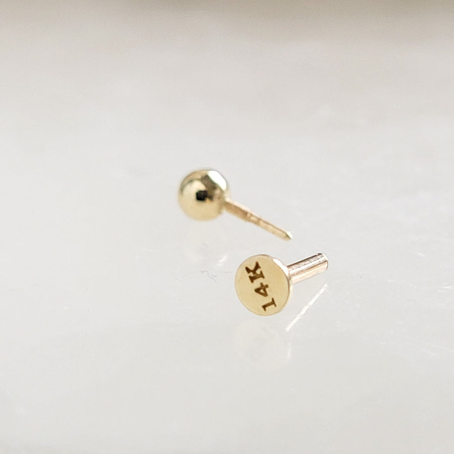 Solid 14K Yellow Gold Ball studs. Flat back, push-in style. 18 gauge Labret. Monroe, cartilage, 3mm or 4mm ball, by Studio Blue on Etsy