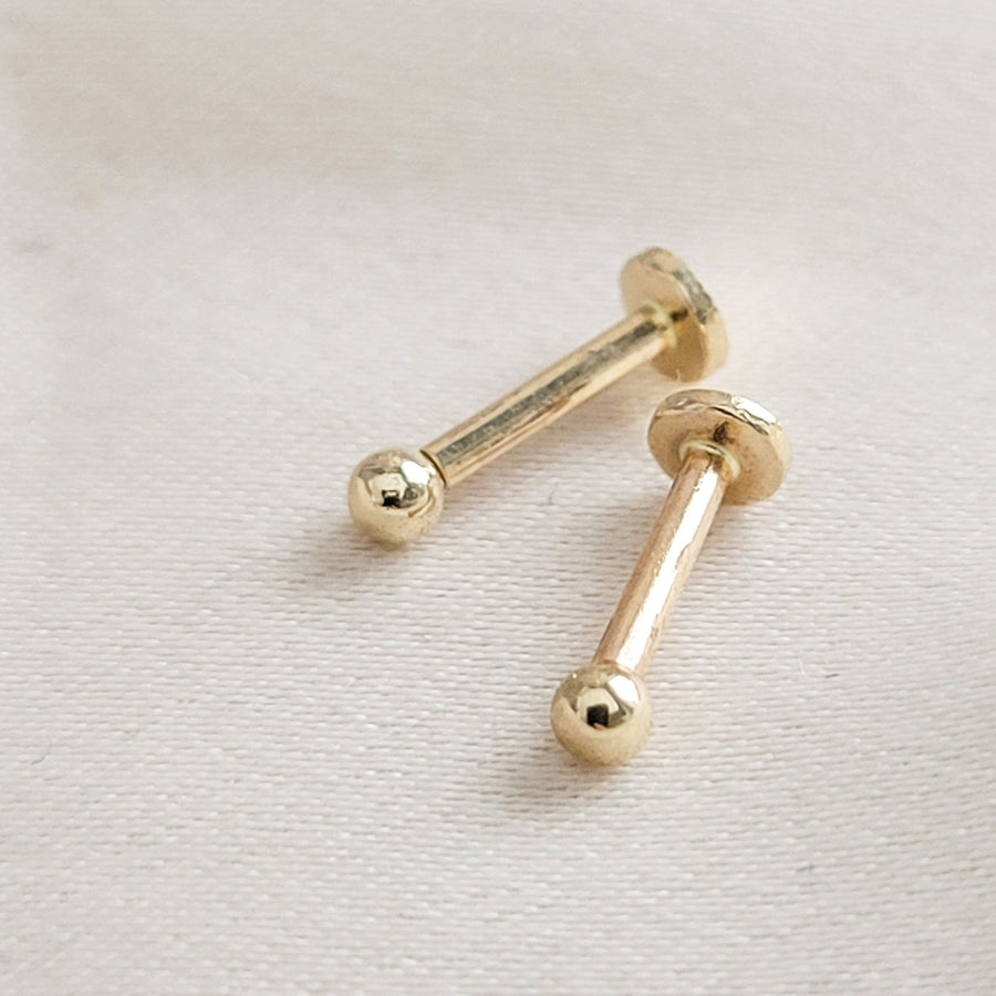 Pair of Solid 14K Yellow Gold Ball studs. Flat back, push-in style. 18 gauge Labret. Monroe, cartilage, 3mm ball, by Studio Blue on Etsy