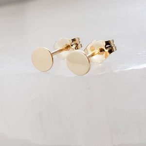 14 Karat Gold Studs • Gold Circle Studs • Simple Geometric Studs • Delicate Stud Earrings • Solid 14k Gold • Modern Post Earrings