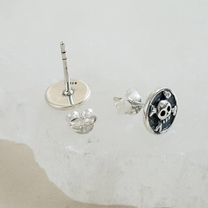 Skull & Crossbones Studs • Silver Skulls • Gift For Best Friend • Punk Style • Gothic • Jolly Roger • Memento Mori • Gift For Sailor