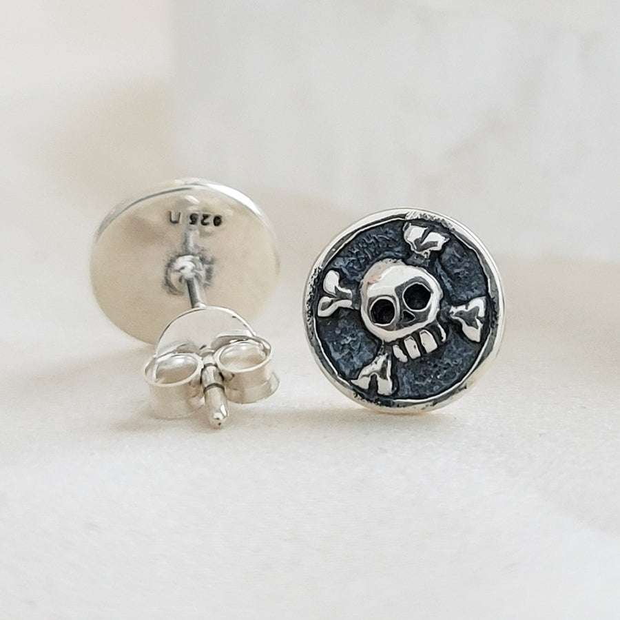 Skull & Crossbones Studs • Silver Skulls • Gift For Best Friend • Punk Style • Gothic • Jolly Roger • Memento Mori • Gift For Sailor