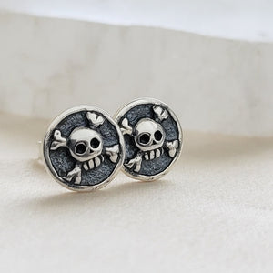 Skull & Crossbones Studs • Silver Skulls • Gift For Best Friend • Punk Style • Gothic • Jolly Roger • Memento Mori • Gift For Sailor