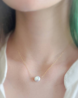 Coin Pearl Necklace • Single Pearl Necklace • Flat White Pearl • Minimalist Necklace • Bridesmaid Gift • Gift For Her • Delicate Chain