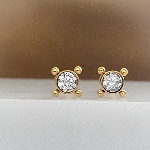 Super Comfy Nap Studs • Clear CZ • Hypoallergenic Titanium • Gift For Her • Minimalist Style • Cartilage Tragus Conch or Lobe • Waterproof