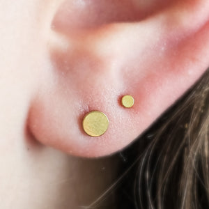 Titanium Dot Studs • Flat Back Nap Earrings • Push In Comfort Fit Studs • Minimalist Style • 20G or 18G • Ear Stack • Hypoallergenic