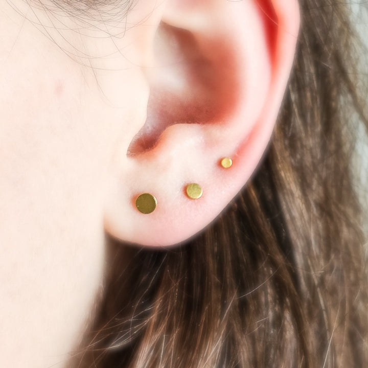 Titanium Dot Studs • Flat Back Nap Earrings • Push In Comfort Fit Studs • Minimalist Style • 20G or 18G • Ear Stack • Hypoallergenic